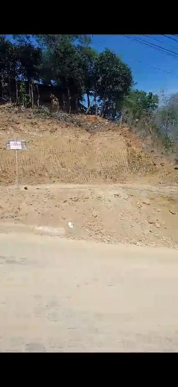 Hermoso lote central  - 11